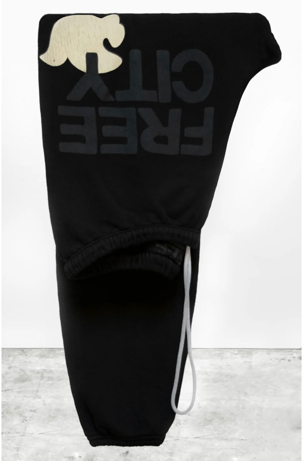 FREECITY LARGE SWEATPANT BLACKSPACE/CRM