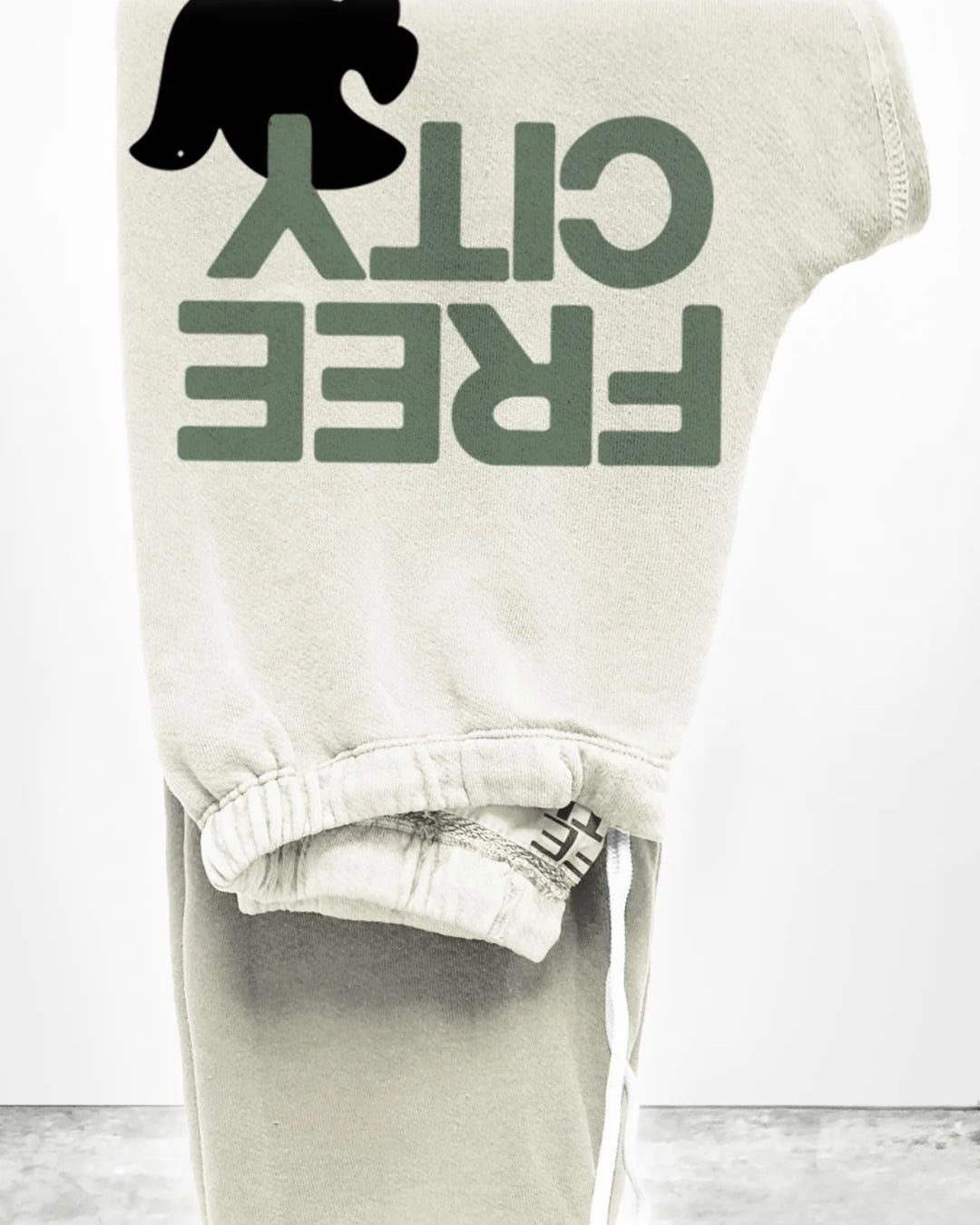 FREECITY LARGE SWEATPANT CREAMY/ARMY