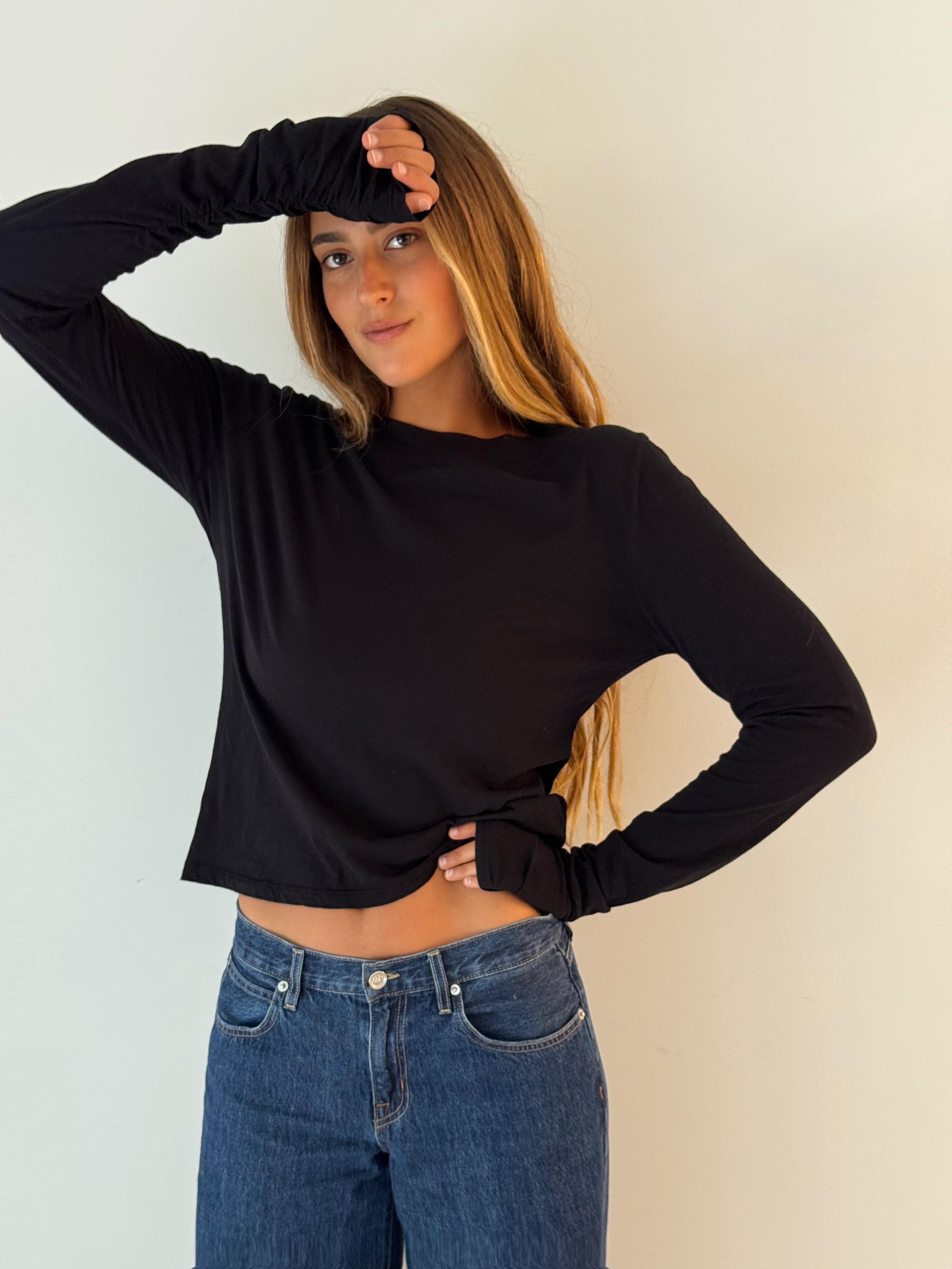 Priya long sleeve round neck BLACK
