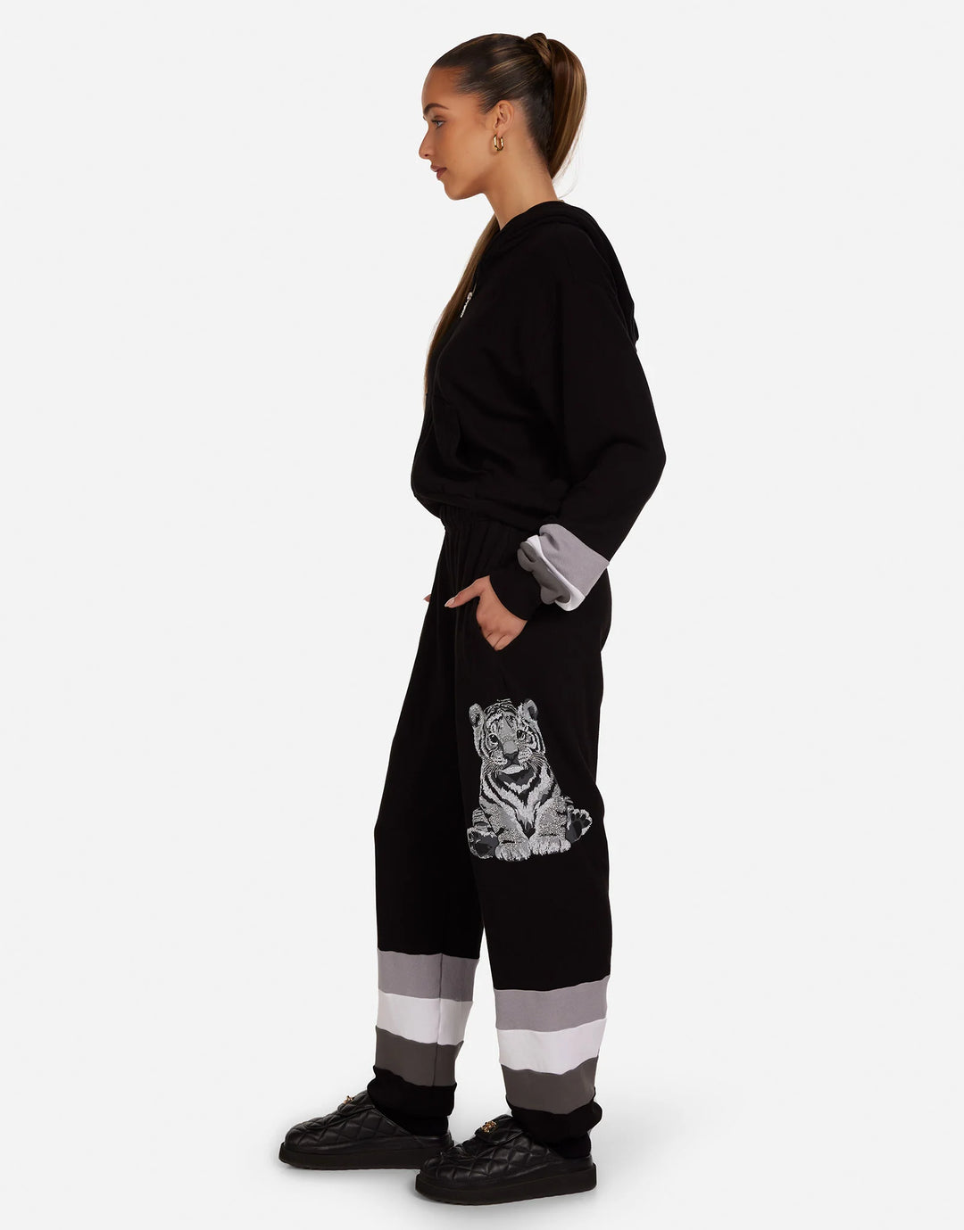 Eko crystal cuddle monster BLACK