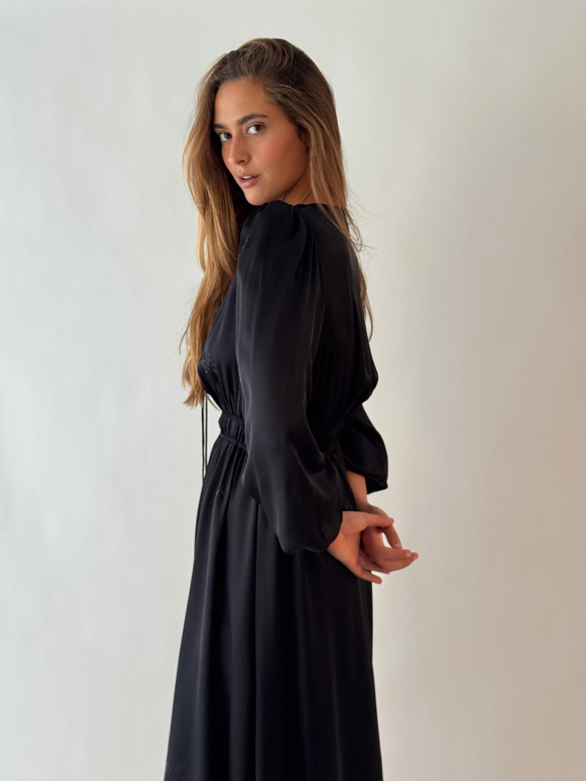 Maxi dress w long sleeves BLACK