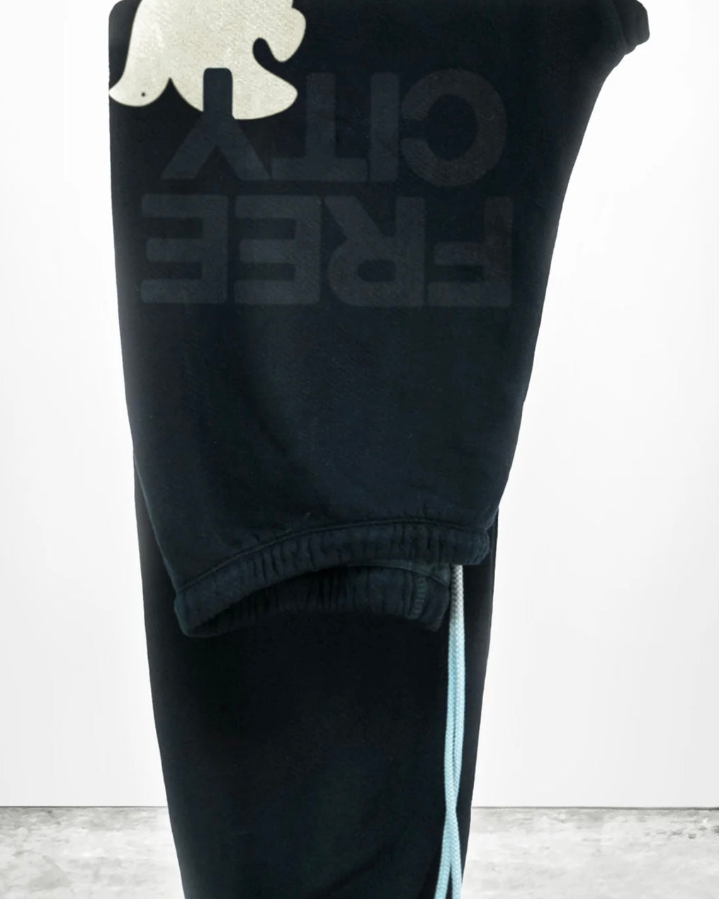 SUPERLUFF LUX SWEATPANT DEEPSPACE/CREAM