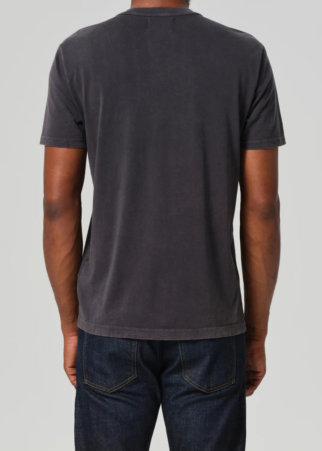 Everyday tee in volcanic SLATE