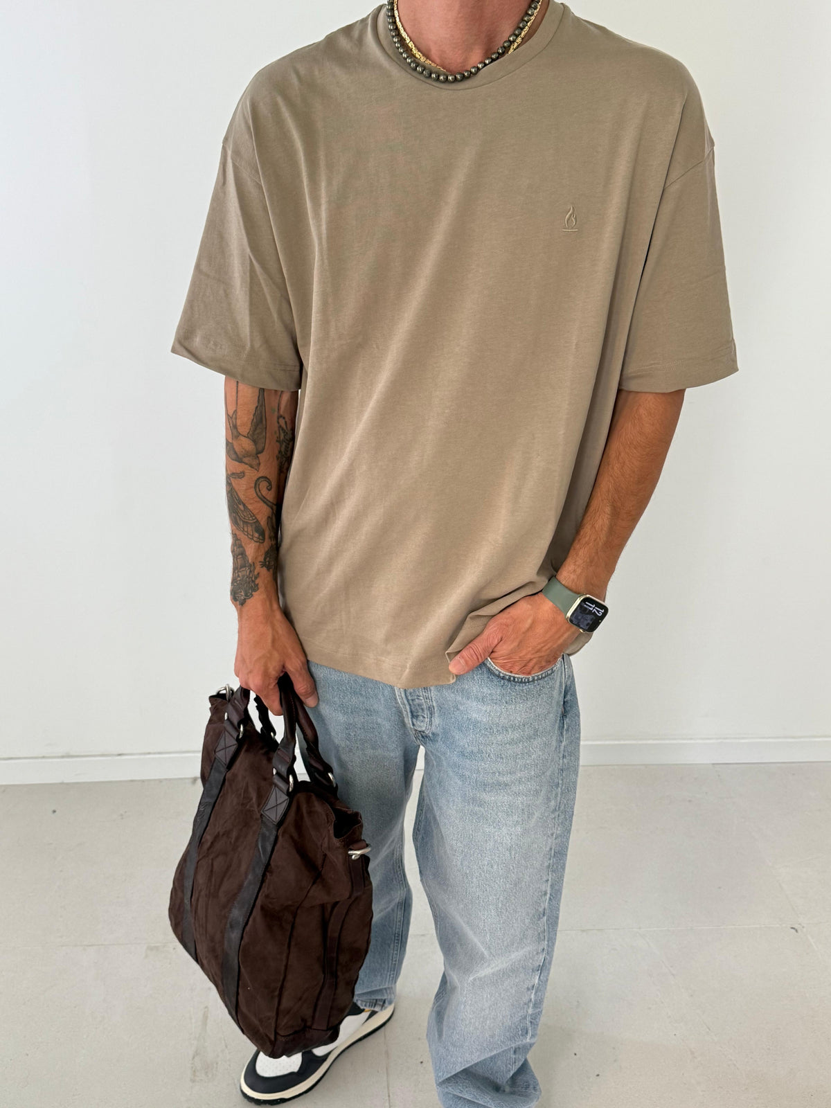 Anayo T BROWN