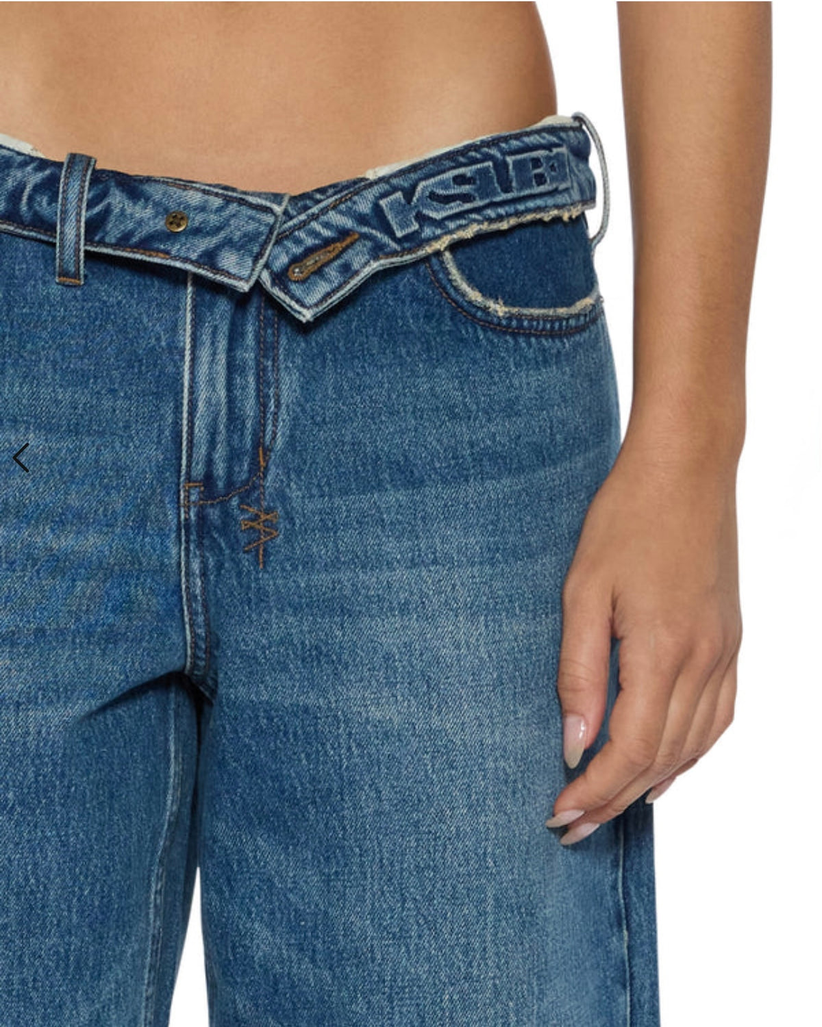 Low rider flip aged DENIM