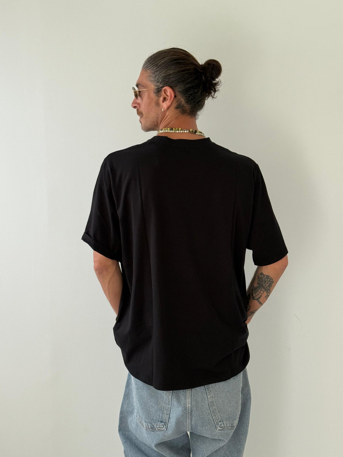 T-shirt BLACK