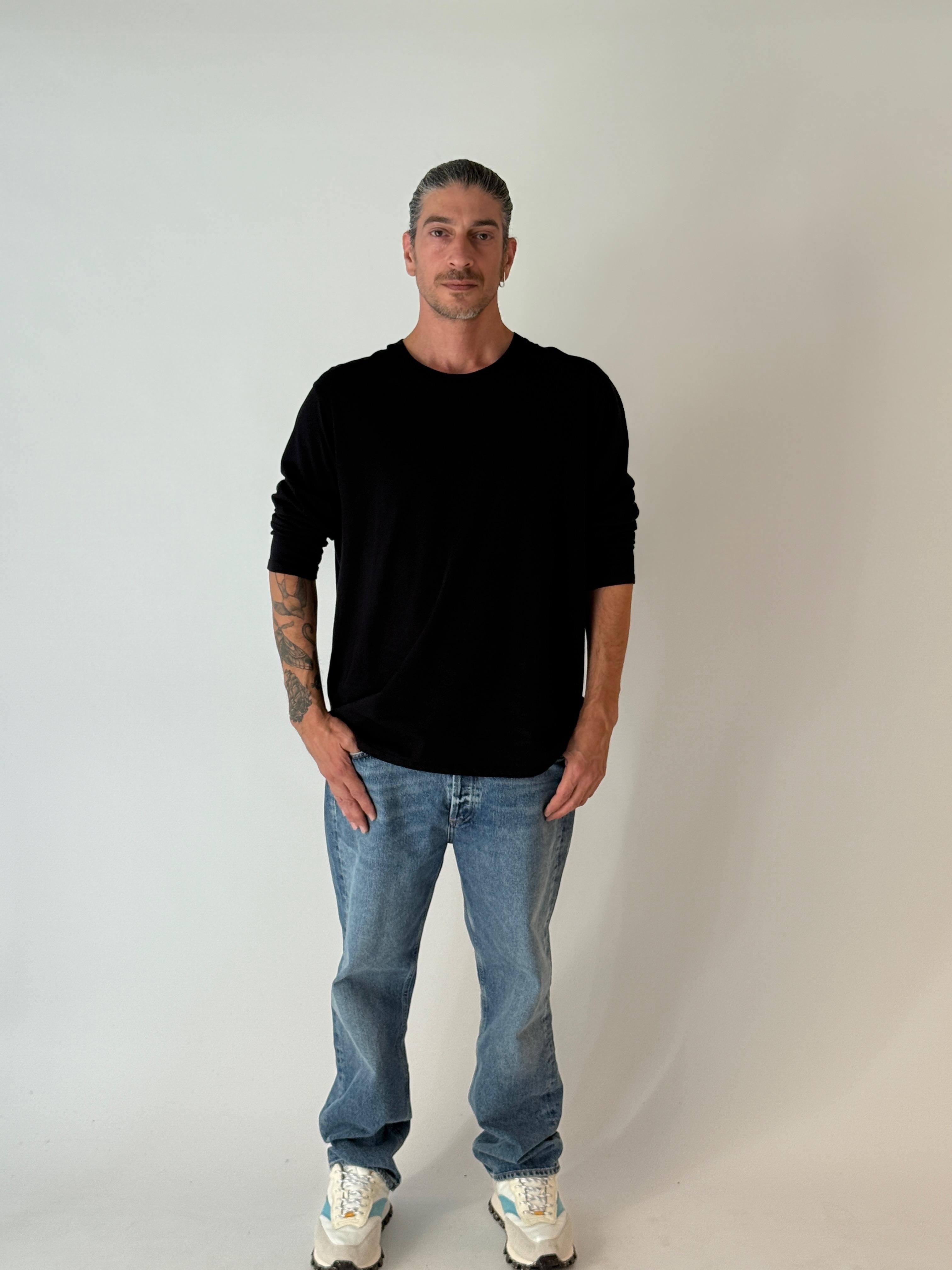 Round neck long sleeves BLACK