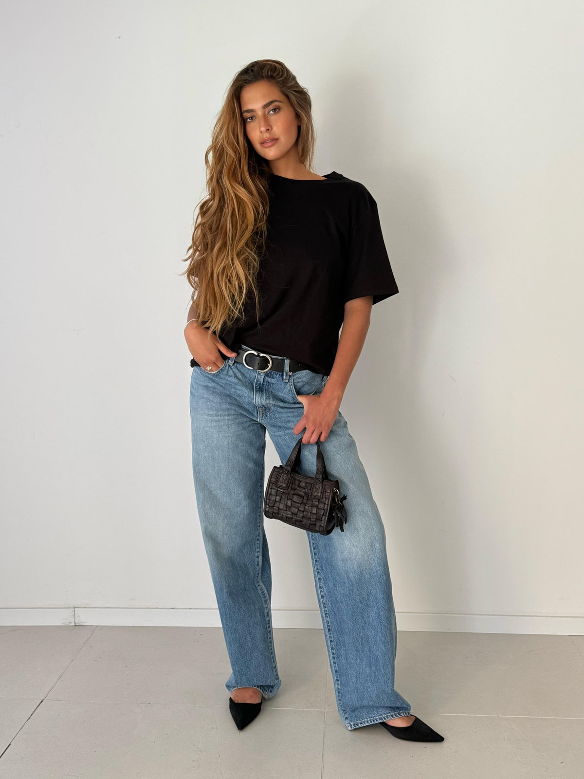 Round neck short slv BLACK