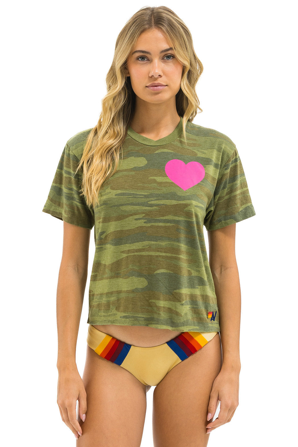 Heart print bf tee CAMO/NEON PINK