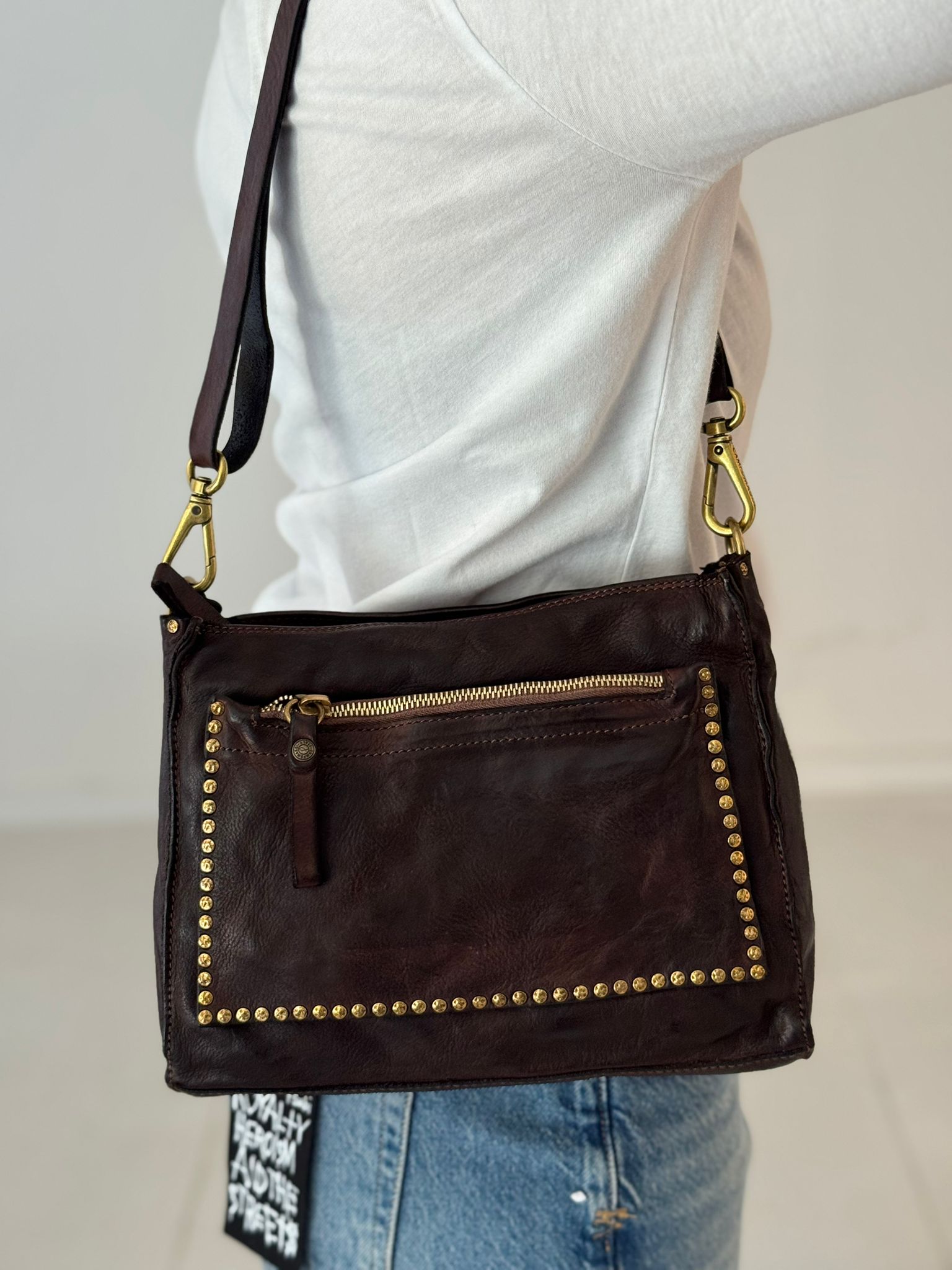 Gaia shoulder bag cow+studs BROWN
