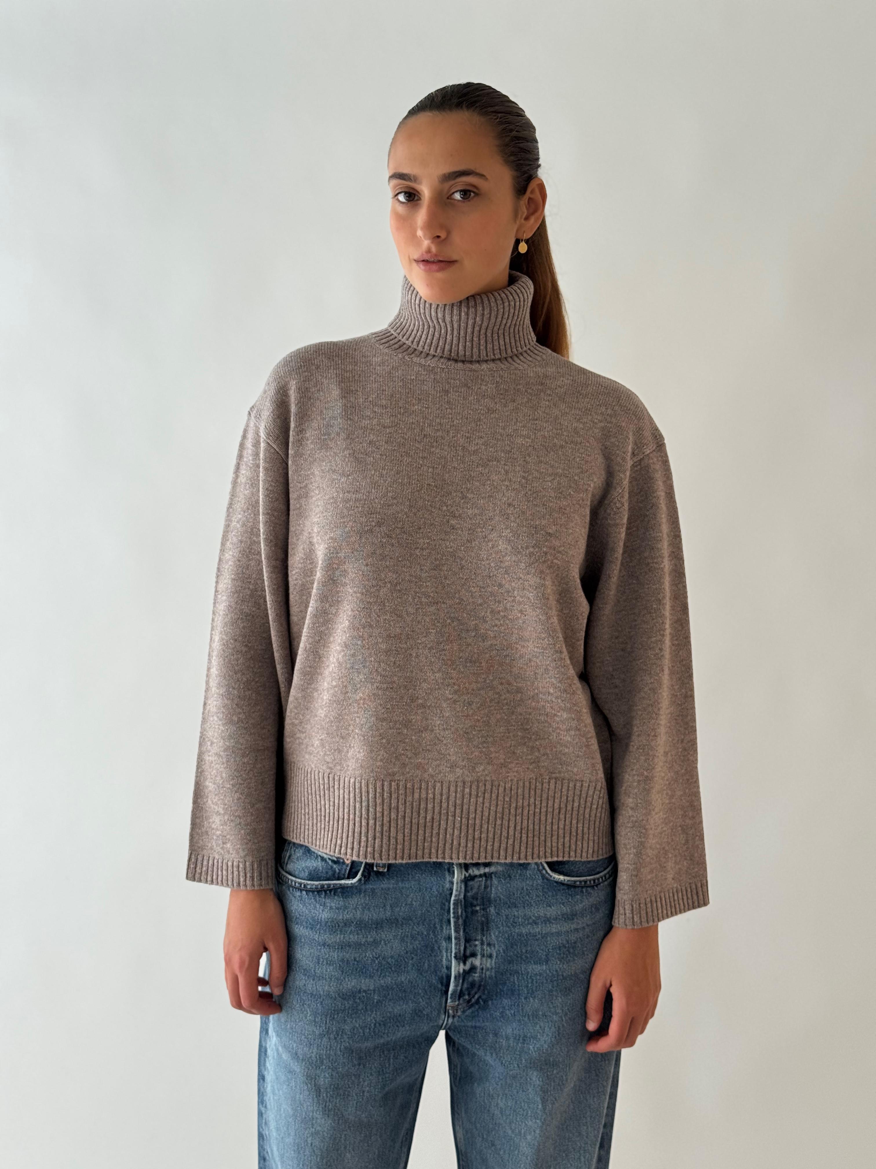 T neck long sleeves BISON