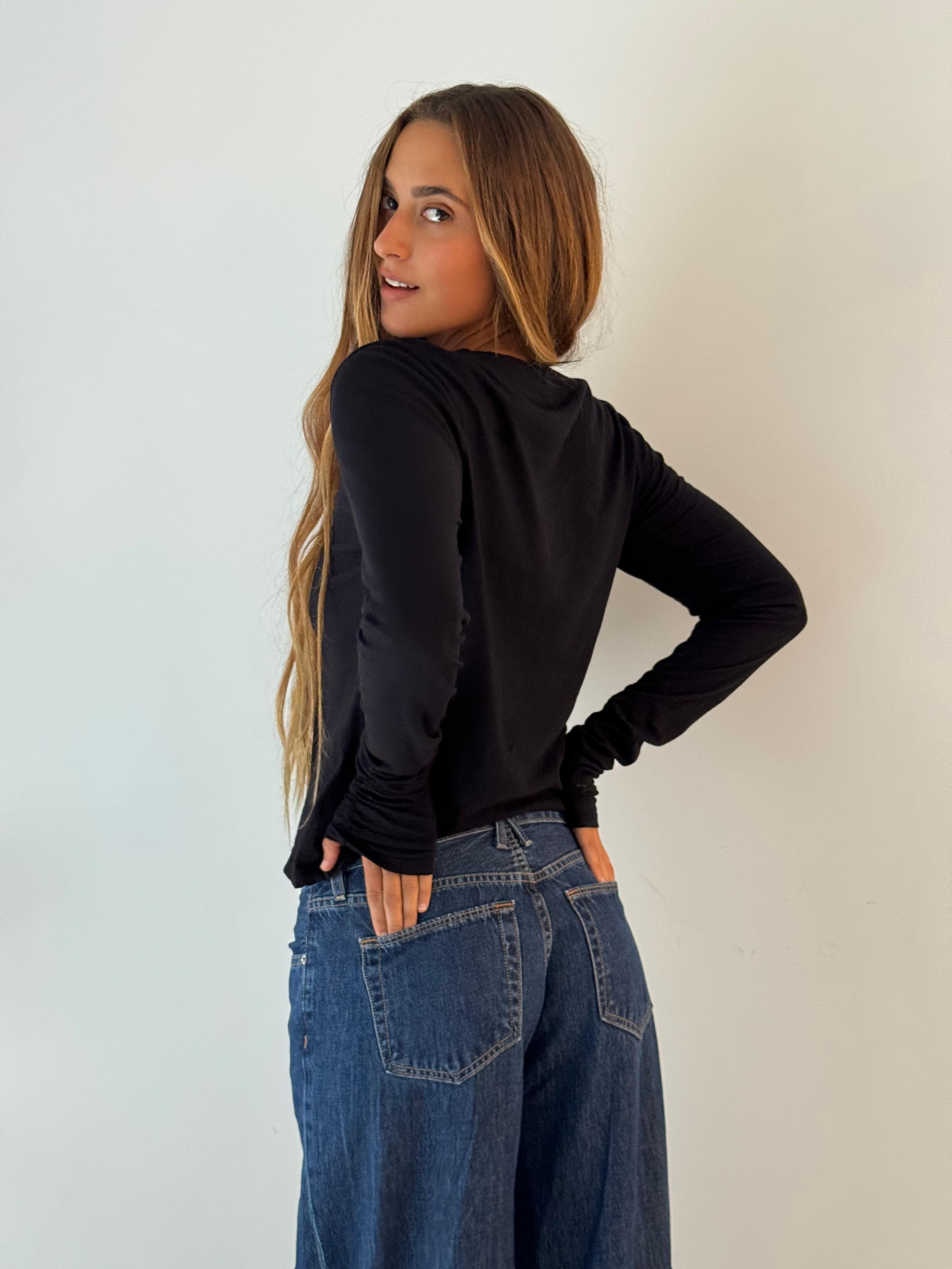 Priya long sleeve round neck BLACK